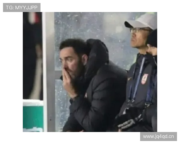 西海岸签约泰山青训小将贾伟伟王镡幼